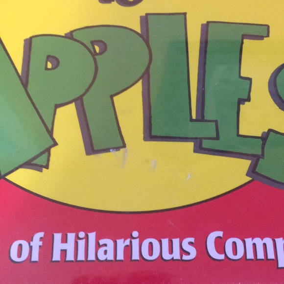 NWT Apples to Apples Party Box - Picture 4 of 4